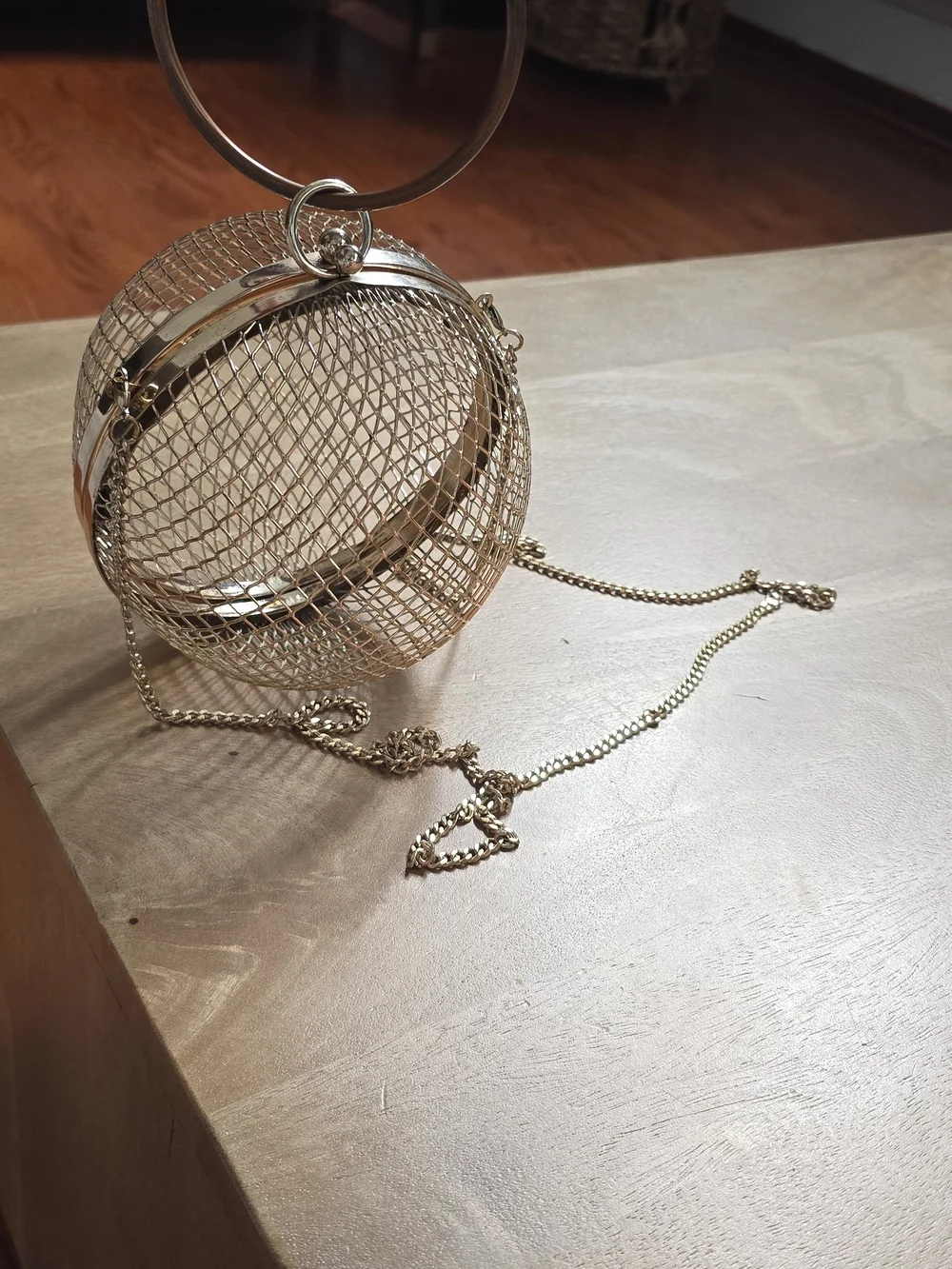 Vintage Gold Wire Mesh Sphere Orb Cage Clutch Bag Ring Top Handle Evening Purse